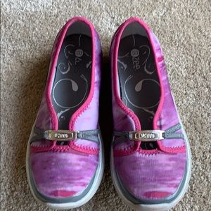 B-Zees Shoes